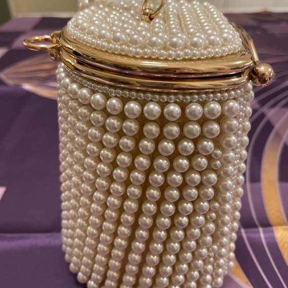 Queenia Faux Pearl Bag - Picture 7 of 7